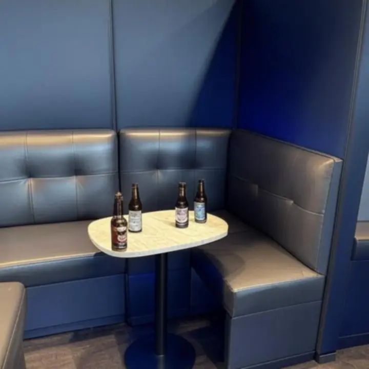 Prywatna strefa VIP z wygodnymi fotelami i dedykowaną obsługą